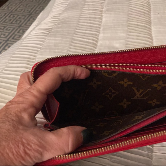 Louis Vuitton zippy wallet - Picture 8 of 8